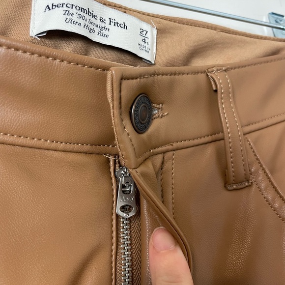 Abercrombie & Fitch Curve Love 27 4 Tan Vegan Leather Pants 90s Straight Ultra - Picture 5 of 10